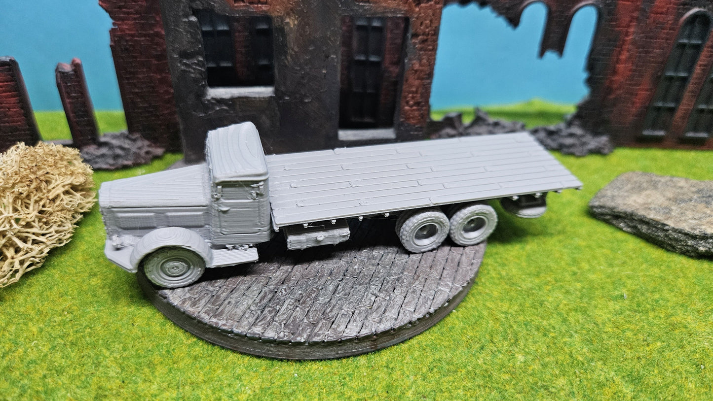 Berliet GPLE 15t französischer Pritschen LKW