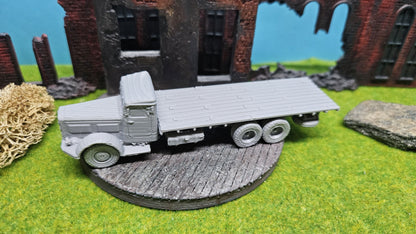 Berliet GPLE 15t französischer Pritschen LKW