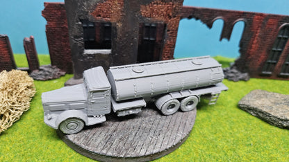 Berliet GPLE 15t französischer Tanktransporter