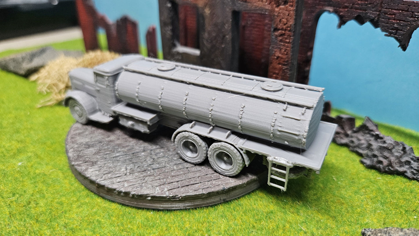 Berliet GPLE 15t französischer Tanktransporter
