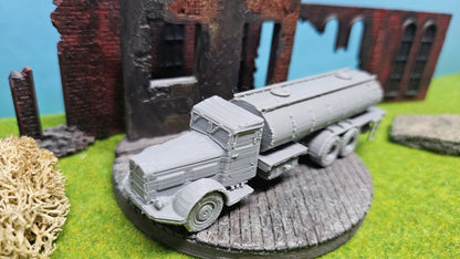 Berliet GPLE 15t französischer Tanktransporter