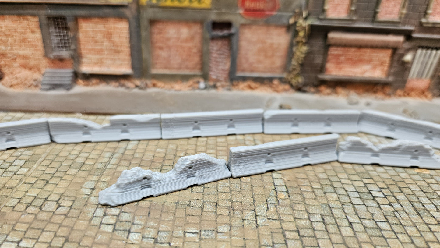 10 Stück beschädigte Barrieren / Straßensperren im Beton Look