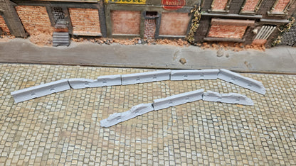 10 Stück beschädigte Barrieren / Straßensperren im Beton Look