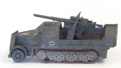 Zugkraftwagens 12t (Sd Kfz 8) Typ DB 9 mit 8,8cm Flak