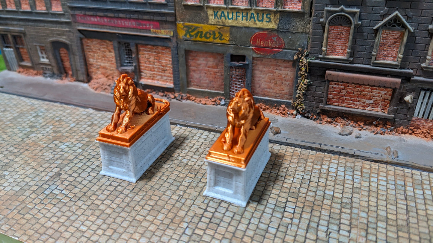 Doppel Eingangspodest "Löwe" sitzend Denkmal - Spur H0 (1:87)