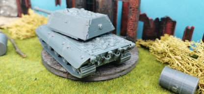 Panzerkampfwagen E-100 mit Mausturm Prototyp