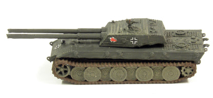 E-100 Ausf. G mit 10.5cm Zwilling Prototyp Panzerkampfwagen