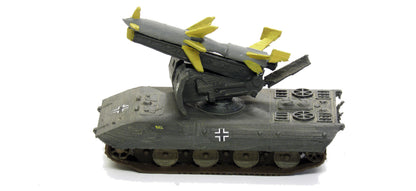 Panzerkampfwagen E-100 mit Rheintochter "R1"