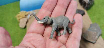 2x Figuren Set Elefanten Tiere Zoo 1:87 (H0) - fertig bemalt