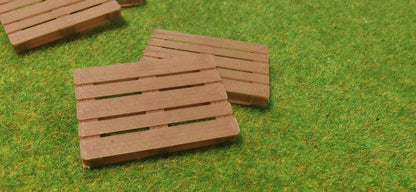 Europaletten aus Echtholzfilament als Ladegut oder Industriedeko