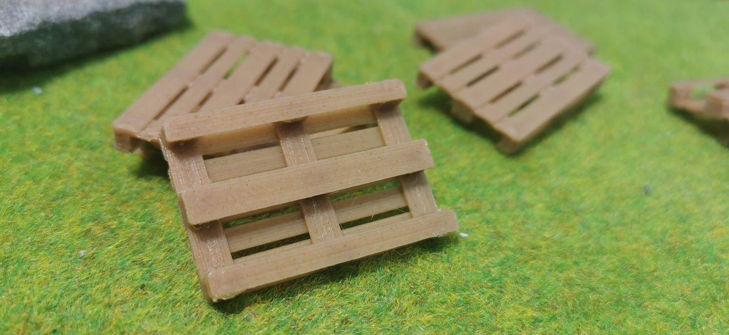 Europaletten aus Echtholzfilament als Ladegut oder Industriedeko