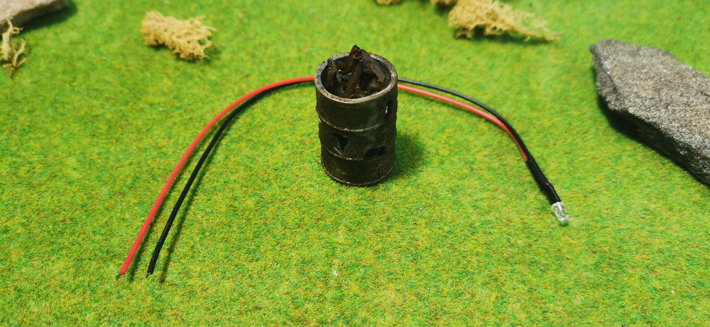 Brennendes Fass / Feuertonne mit Flacker-LED (1:32/1:35)