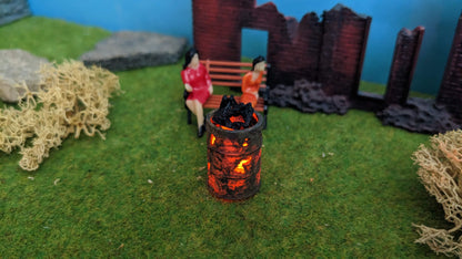 Brennendes Fass / Feuertonne mit Flacker-LED (1:45)