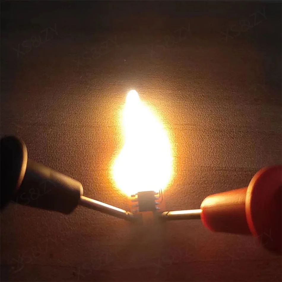 Flackerlicht LED brennendes Haus Brandflackern Flamme Feuer