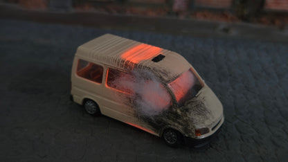 Diverse brennende H0 Autos "Krawalle" + Feuer LED (1:87)