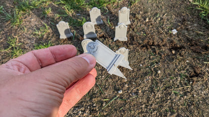 Friedhofs-Set mit Grabsteinen, Kreuzen, Gräbern oder Komplett-Set