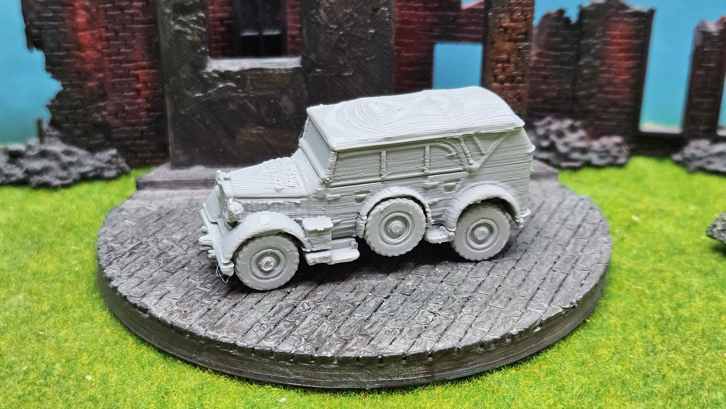 Deutscher Horch 901 Einheits-PKW "geschlossen"