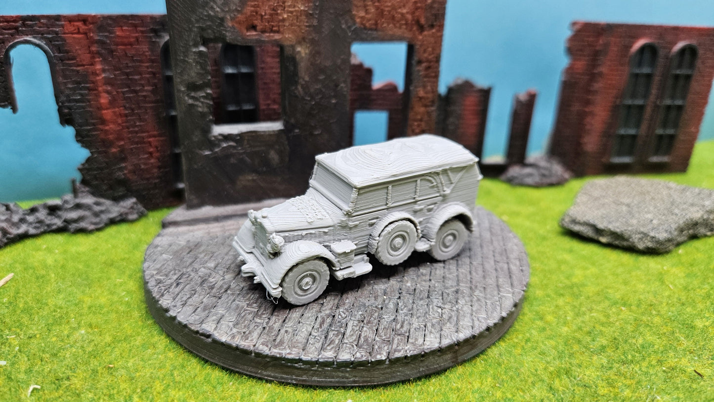 Deutscher Horch 901 Einheits-PKW "geschlossen"