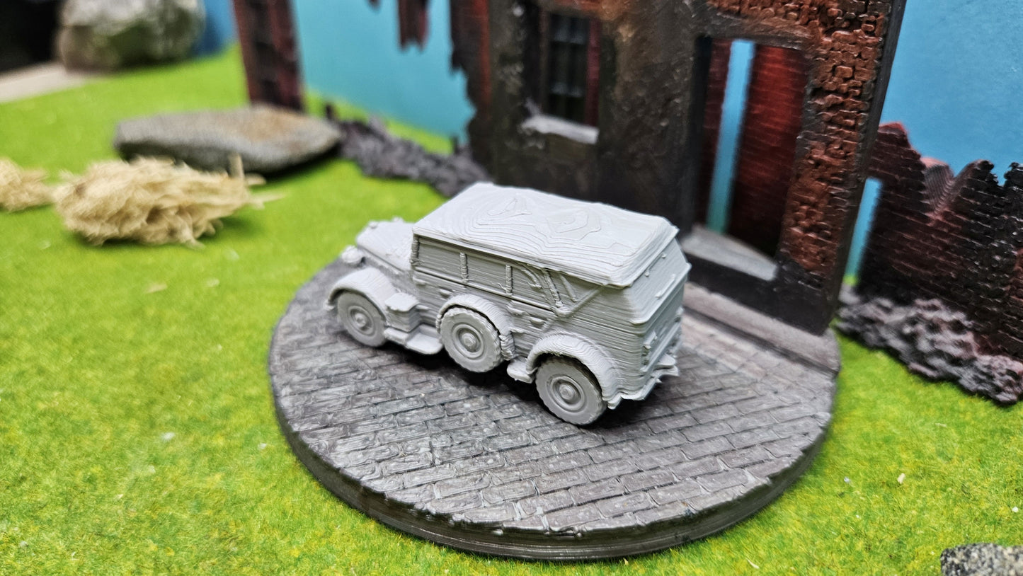 Deutscher Horch 901 Einheits-PKW "geschlossen"