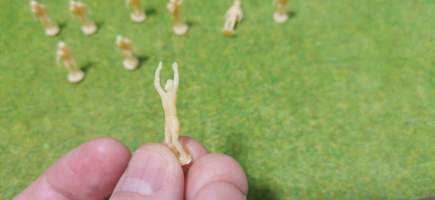 26x Fussballer Figuren 1:87 (Spur H0) Fussball Soccer - unbemalt