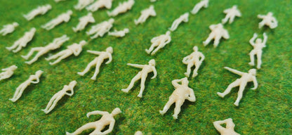 40x Strand Urlaub Sommer Figuren 1:87 (Spur H0) - unbemalt