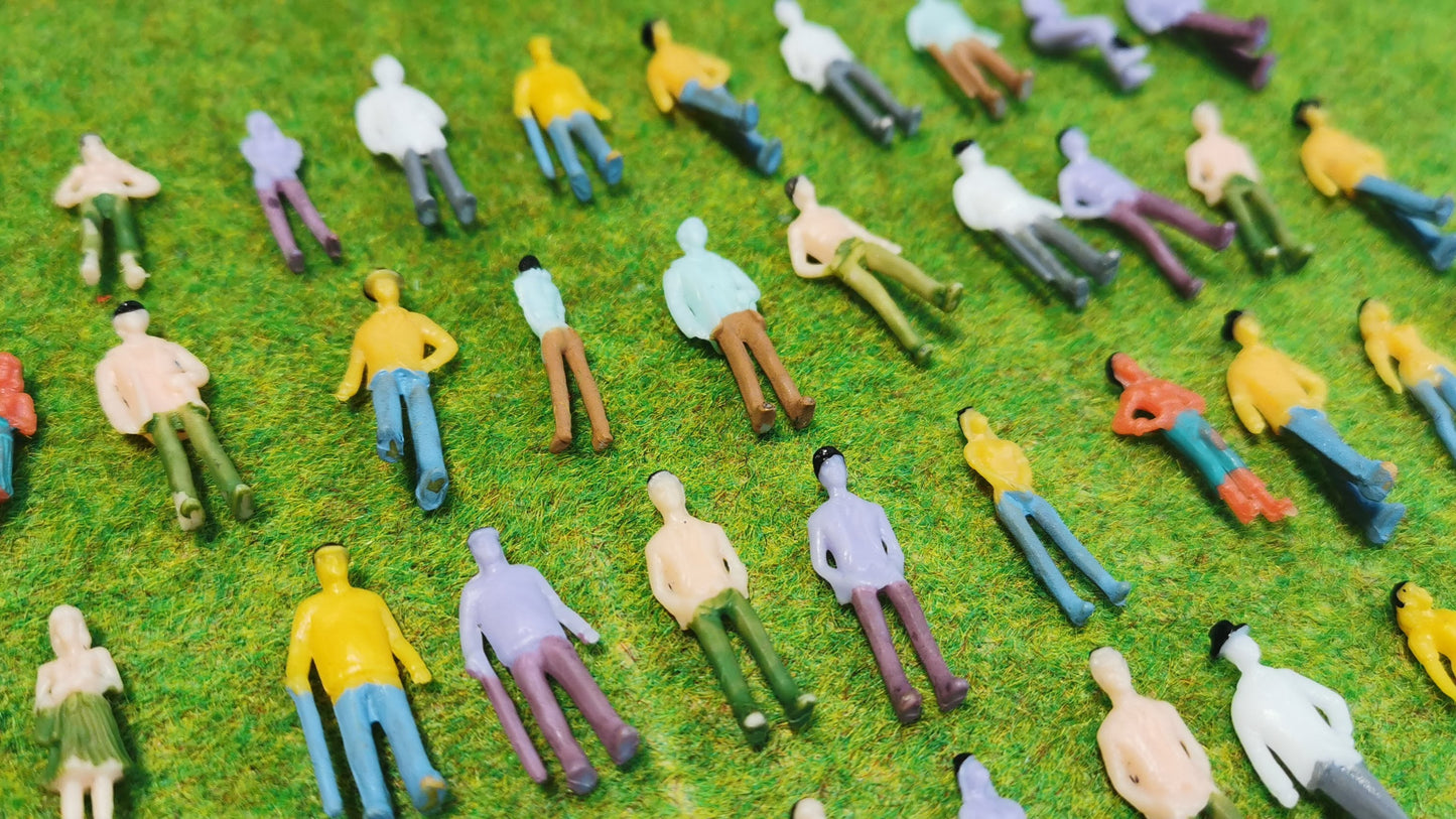 100x Figuren 1:72 (1:76) stehende Passanten Spur 00 - bemalt