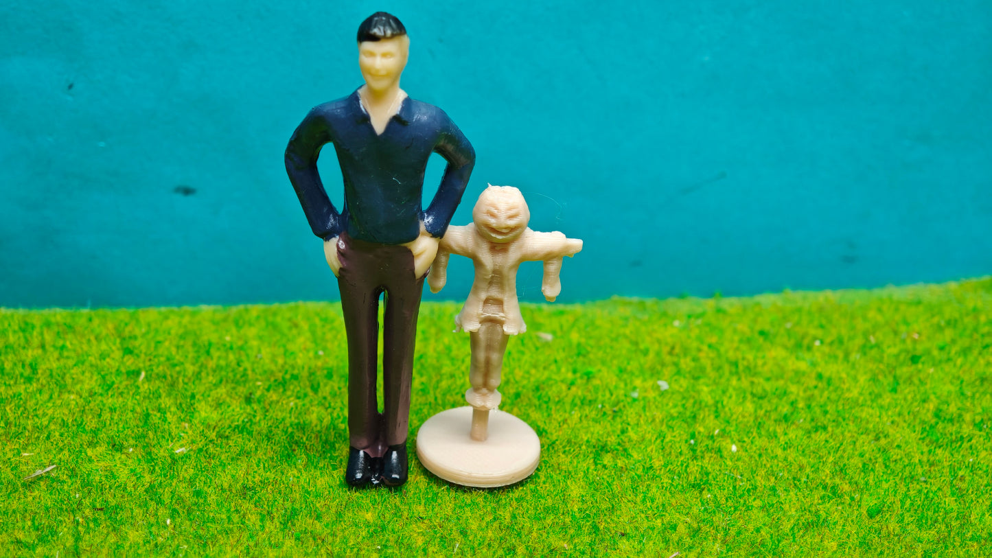 Vogelscheuche aus Kunststoff - wahlweise bemalt