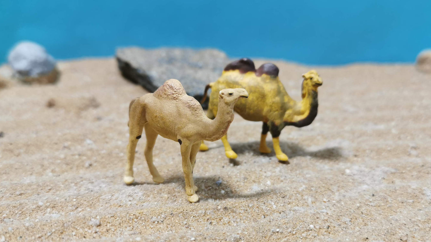 2x Kamele Dromedar Figuren Set Tiere 1:87 (H0) - bemalt