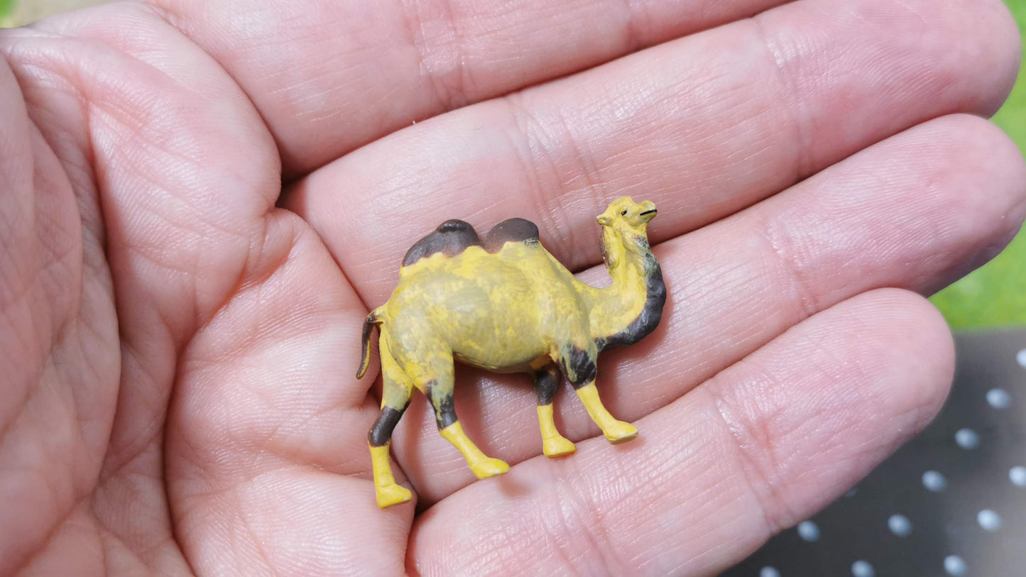 2x Kamele Dromedar Figuren Set Tiere 1:87 (H0) - bemalt