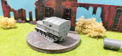 Komintern russischer Artillerieschlepper