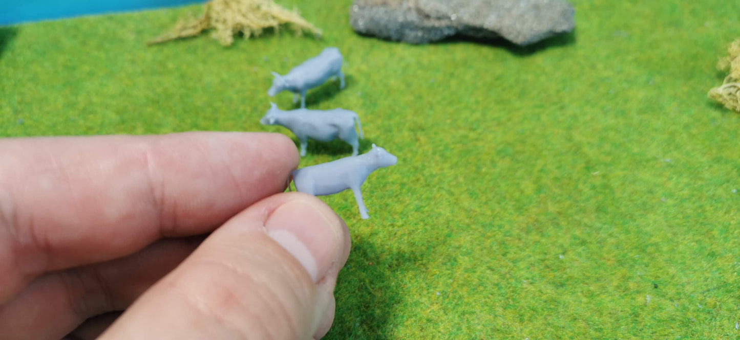 4x Kühe Bulle Kuhherde Set aus Resin 1:87 (H0) - bemalt oder unbemalt