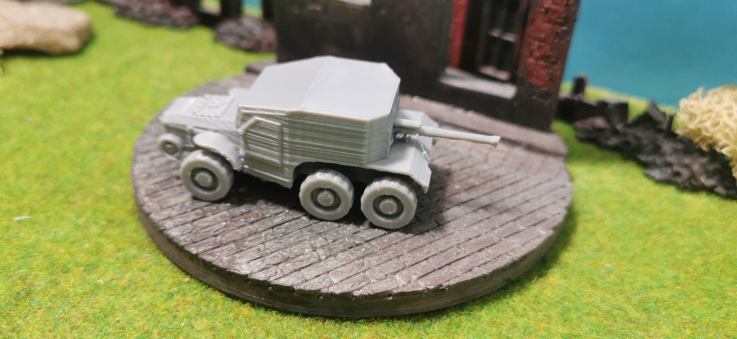 Laffly W 15 TCC französischer 6x6 Radschlepper mit Antipanzer Kanone