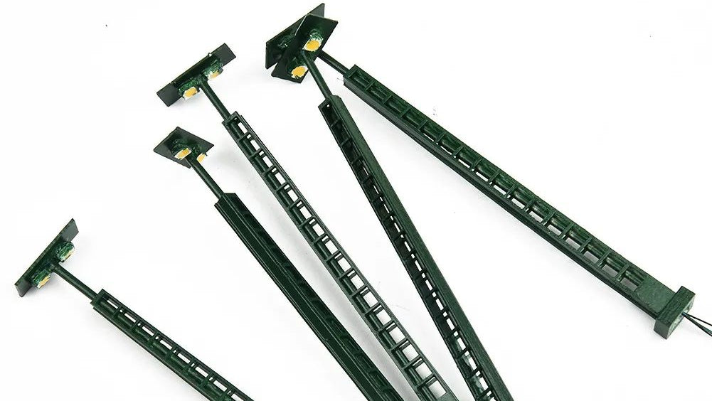 5x Flutlichtstrahler Bahnsteigleuchte H0 TT mit LED Leuchte am Mast
