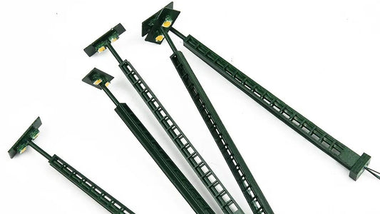 5x Flutlichtstrahler Bahnsteigleuchte H0 TT mit LED Leuchte am Mast