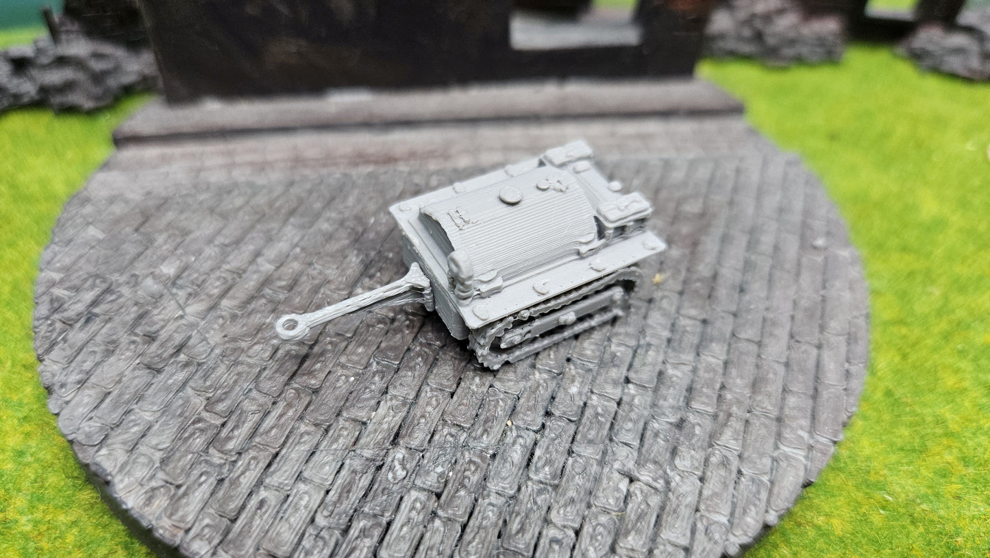 Lorraine 38L VBCP-26 leicht gepanzertes Kettenfahrzeug mit Tankanhänger