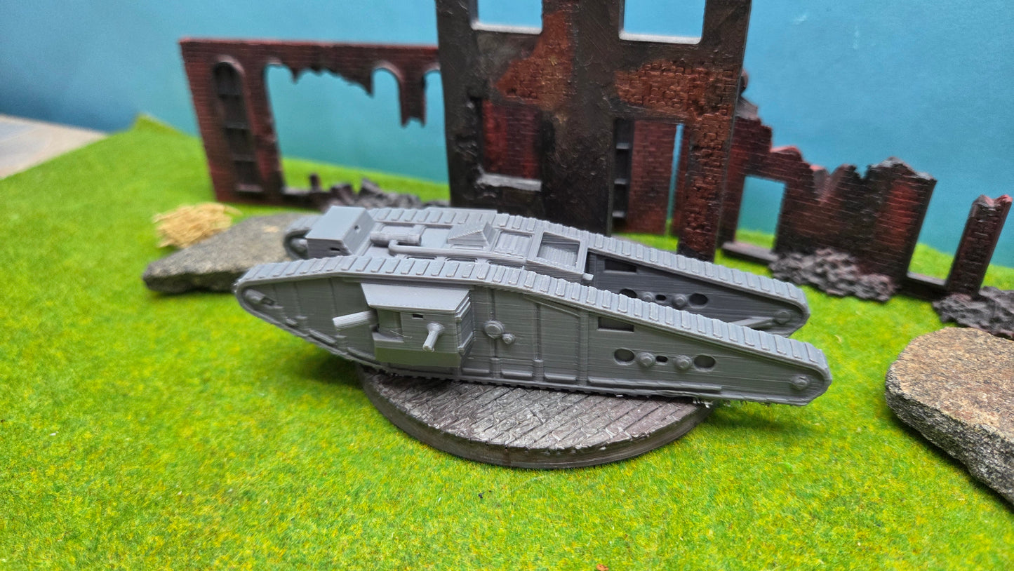 Mark IV "Male" mit Tadpole Trail britischer WW1 Panzer