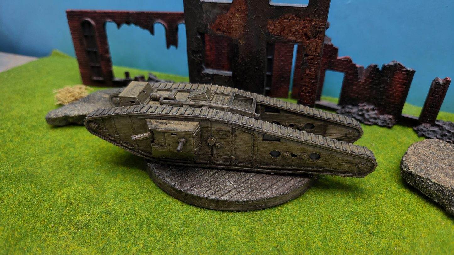 Mark IV "Male" mit Tadpole Trail britischer WW1 Panzer