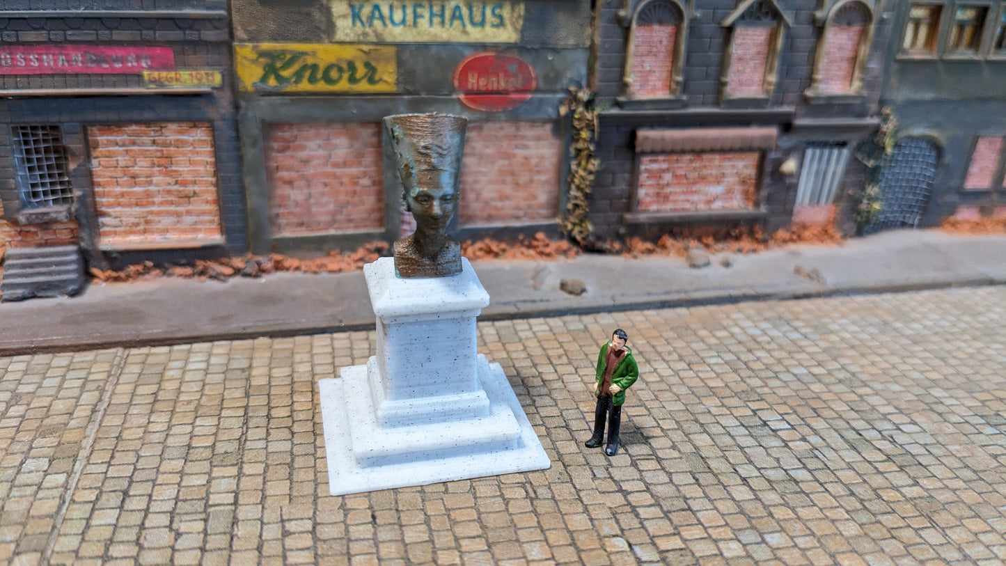 "Nofretete" Büste Denkmal Bronze Kupfer - Spur H0 (1:87)