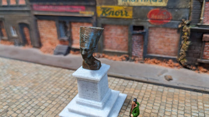 "Nofretete" Büste Denkmal Bronze Kupfer - Spur H0 (1:87)
