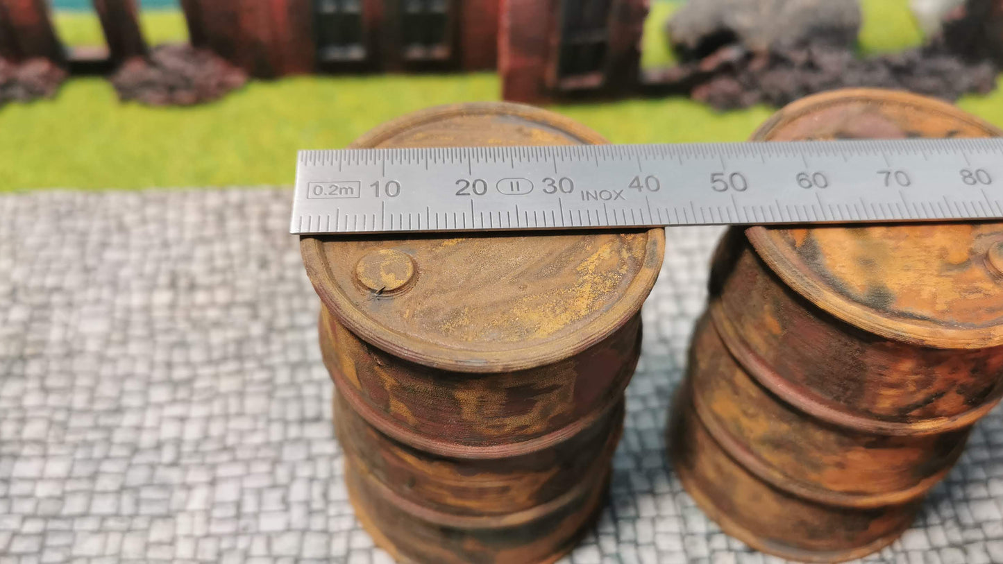 2x Öl Oel 200l Fass Faß Werkstatt Ladegut Tonne rostig