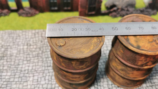2x Öl Oel 200l Fass Faß Werkstatt Ladegut Tonne rostig