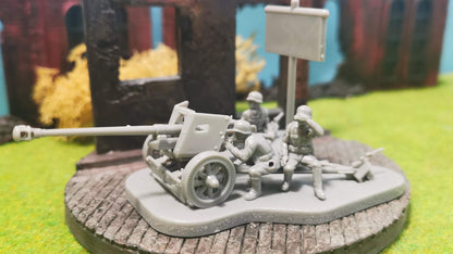 Deutsche 7,5cm PaK 40 (Panzerabwehrkanone) + Figuren 1:72 - unbemalt