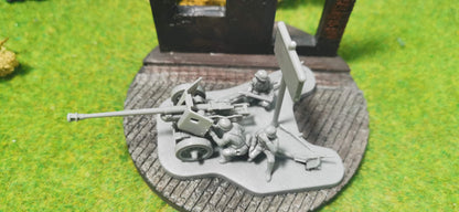 Deutsche 7,5cm PaK 40 (Panzerabwehrkanone) + Figuren 1:72 - unbemalt