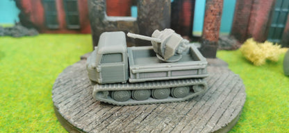 Flak auf Raupenschlepper Ost