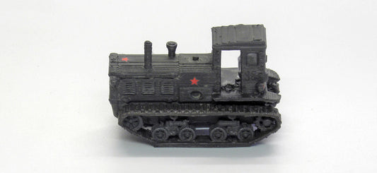 STZ-3 russischer Artillerieschlepper