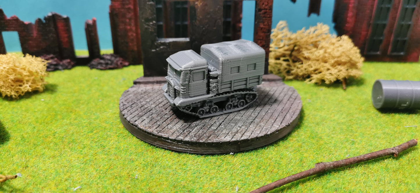 STZ-5 russischer Artillerieschlepper