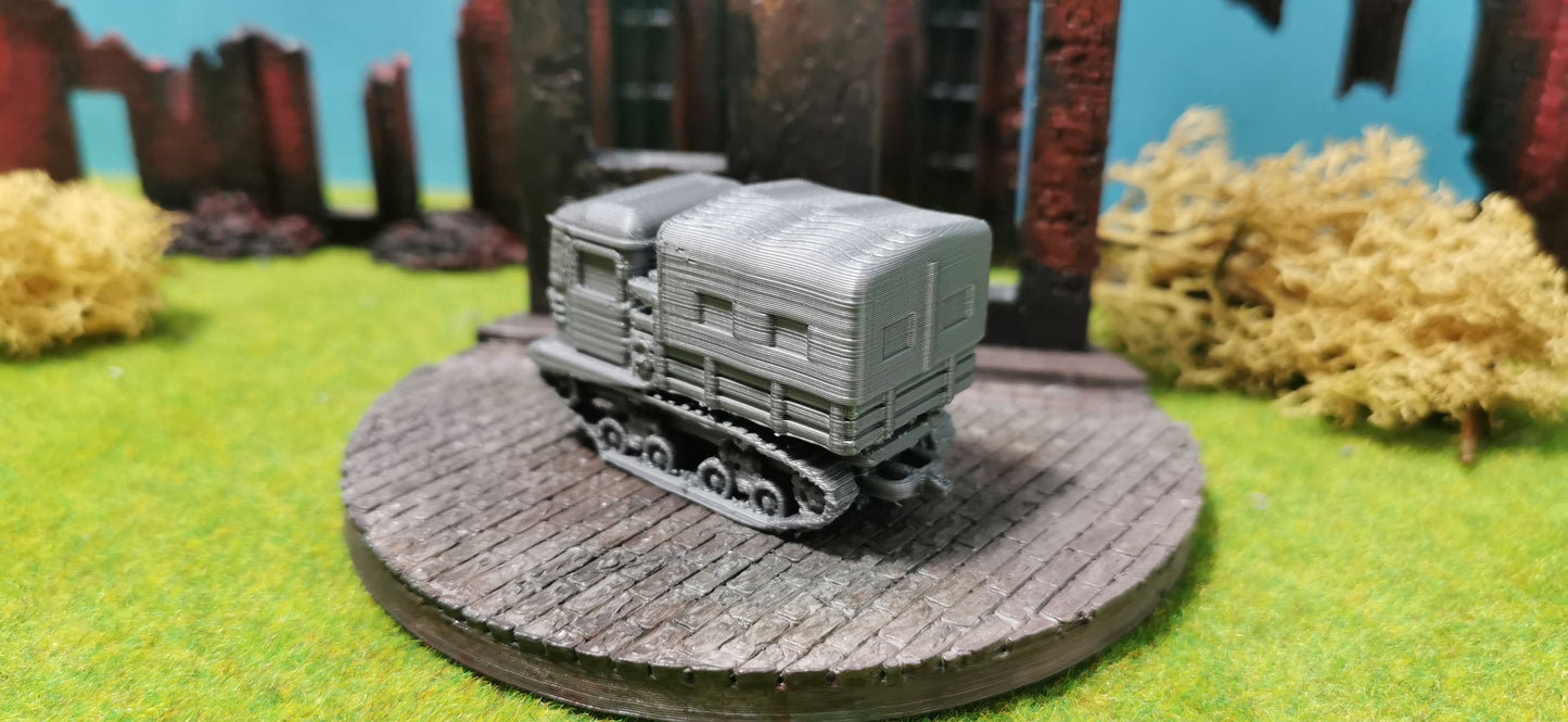 STZ-5 russischer Artillerieschlepper