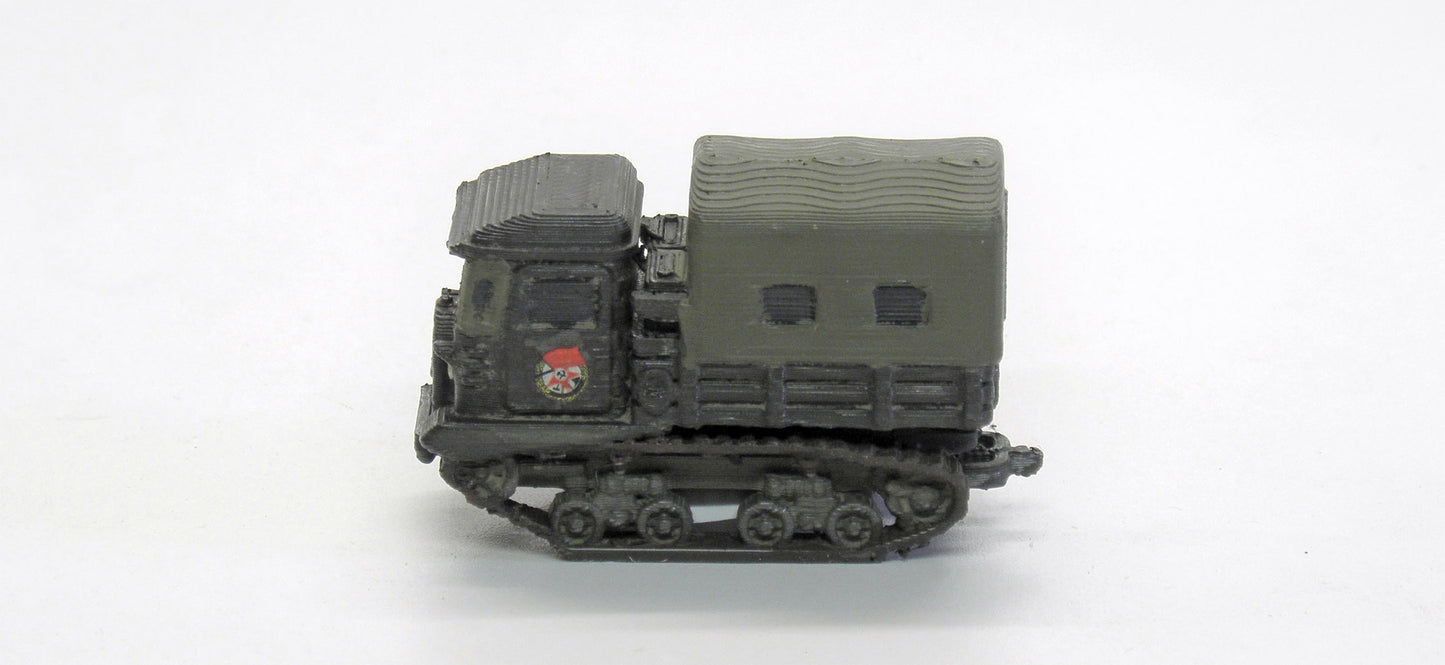 STZ-5 russischer Artillerieschlepper