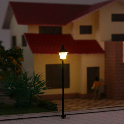 10x LED Parklampen Parkleuchten 3V-12V Höhe circa 4,7cm für H0 TT schwarz