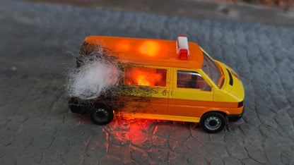 Diverse brennende H0 Autos "Krawalle" + Feuer LED (1:87)
